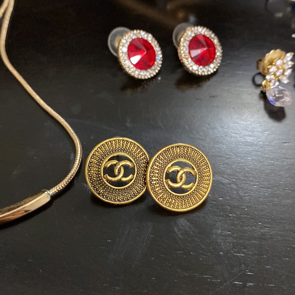 Jewelry Bundle, some might be plated in gold, I can’t remember or tell